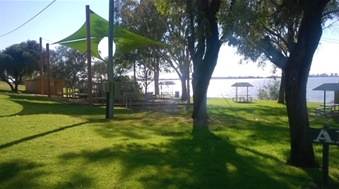 Apex Park - Lake Cargelligo