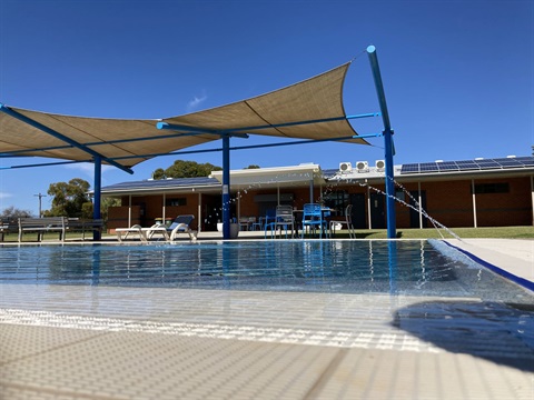 LC-Pool.jpg